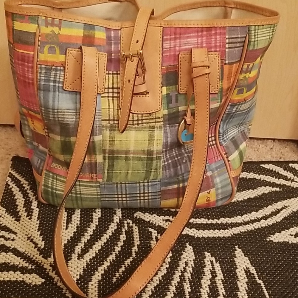 Dooney & Bourke